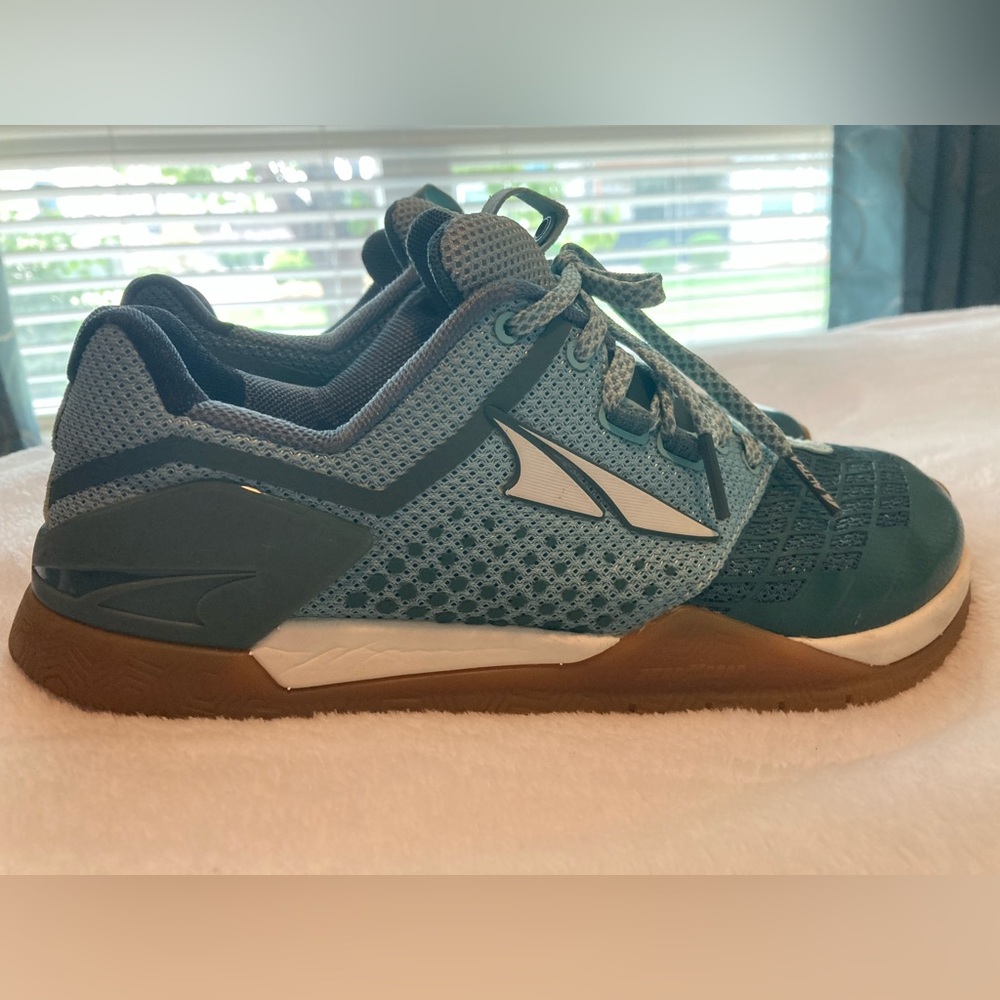 Altra HIIT Shoes. Rare Dual Tone Teal. Size 7